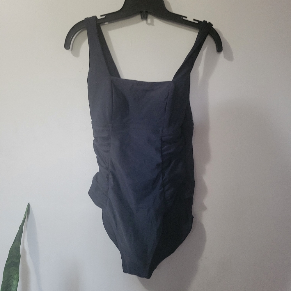 Old navy one pc bathing suit